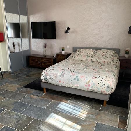 Studio Independant Avec Piscine Et Jardin L'Abergement-Sainte-Colombe Eksteriør bilde