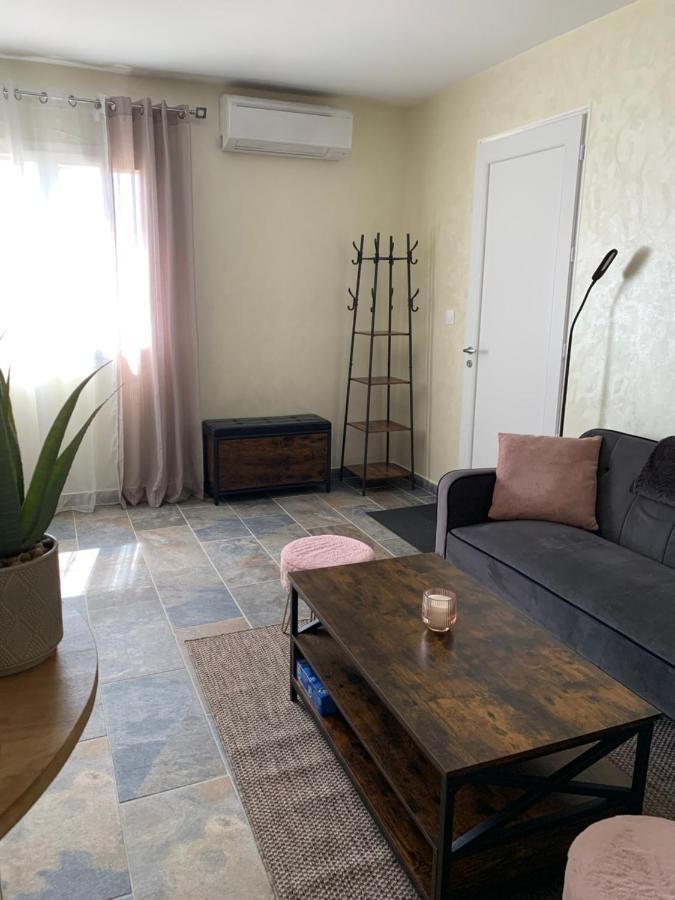 Studio Independant Avec Piscine Et Jardin L'Abergement-Sainte-Colombe Eksteriør bilde